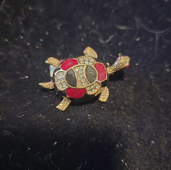 Unsigned Jewelry - Gold-Tone Turtle Brooch with Red Enamel and Clear Rhinestones